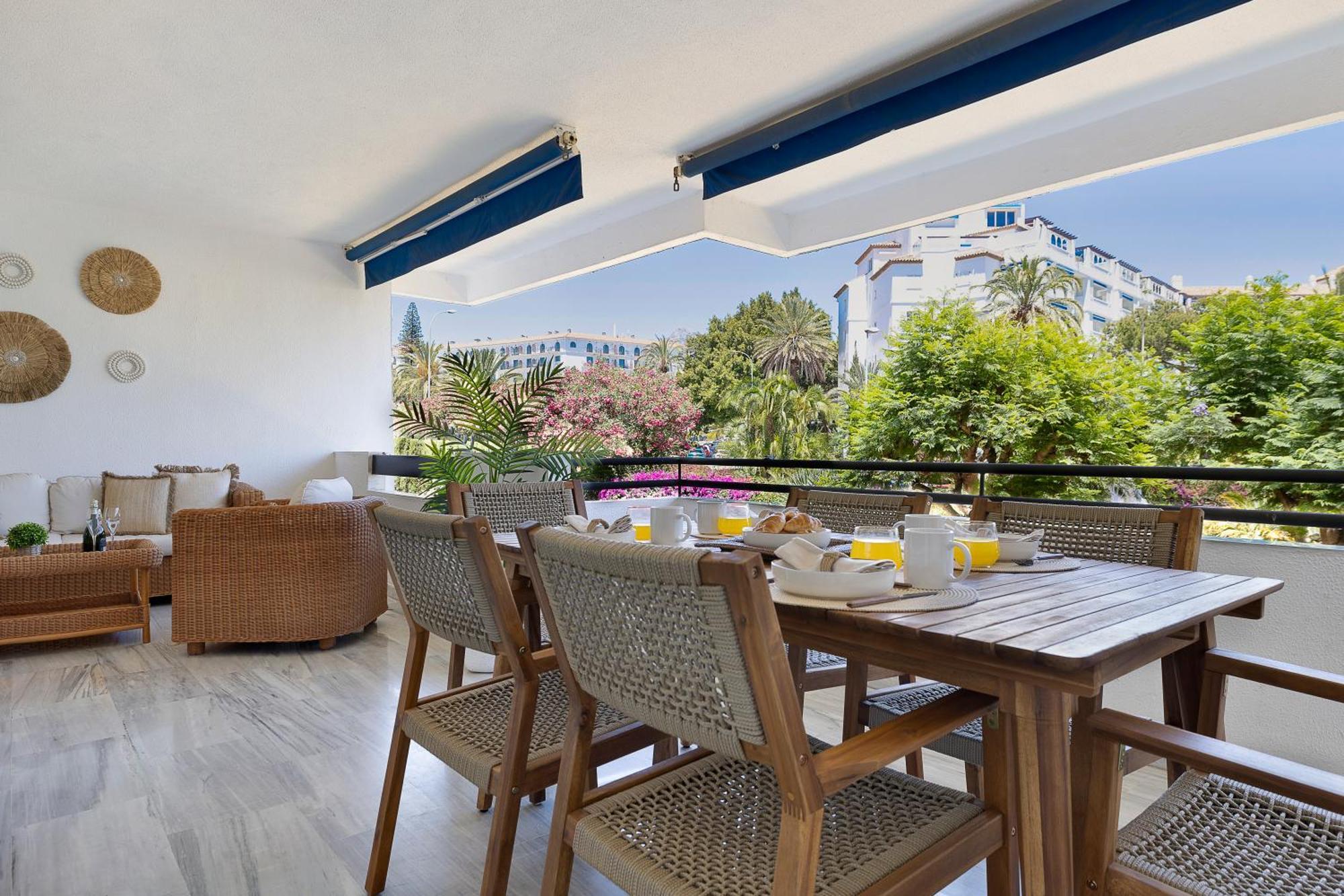 2 Bedroom Apartment In Medina Garden - Puerto Banus Marbella Exterior photo